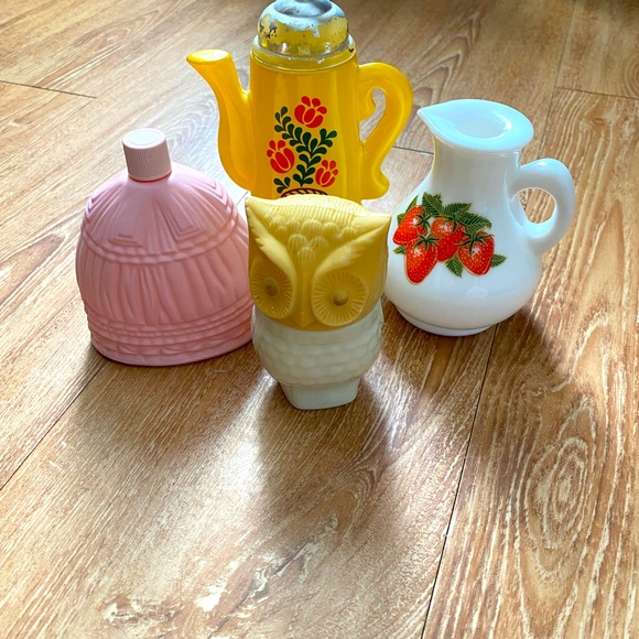 Collection of Vintage 1970’s Avon perfume bottles - Picture 2 of 16